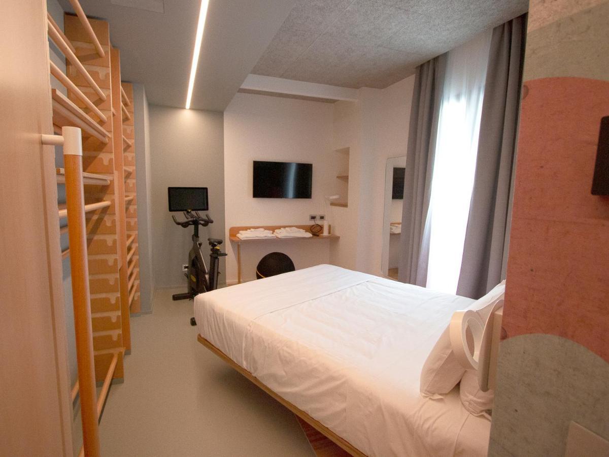 Demo Hotel Design Emotion Римини Екстериор снимка