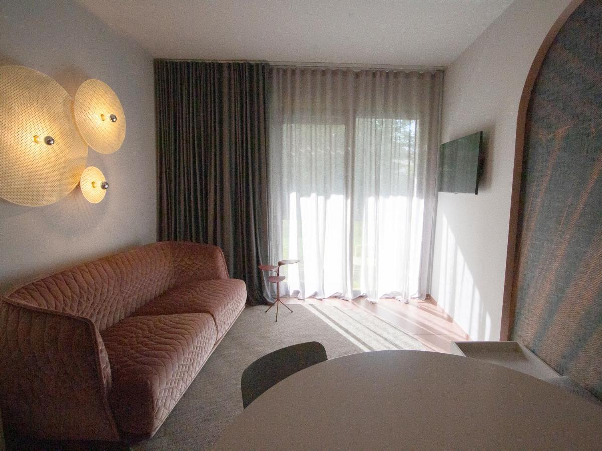 Demo Hotel Design Emotion Римини Екстериор снимка