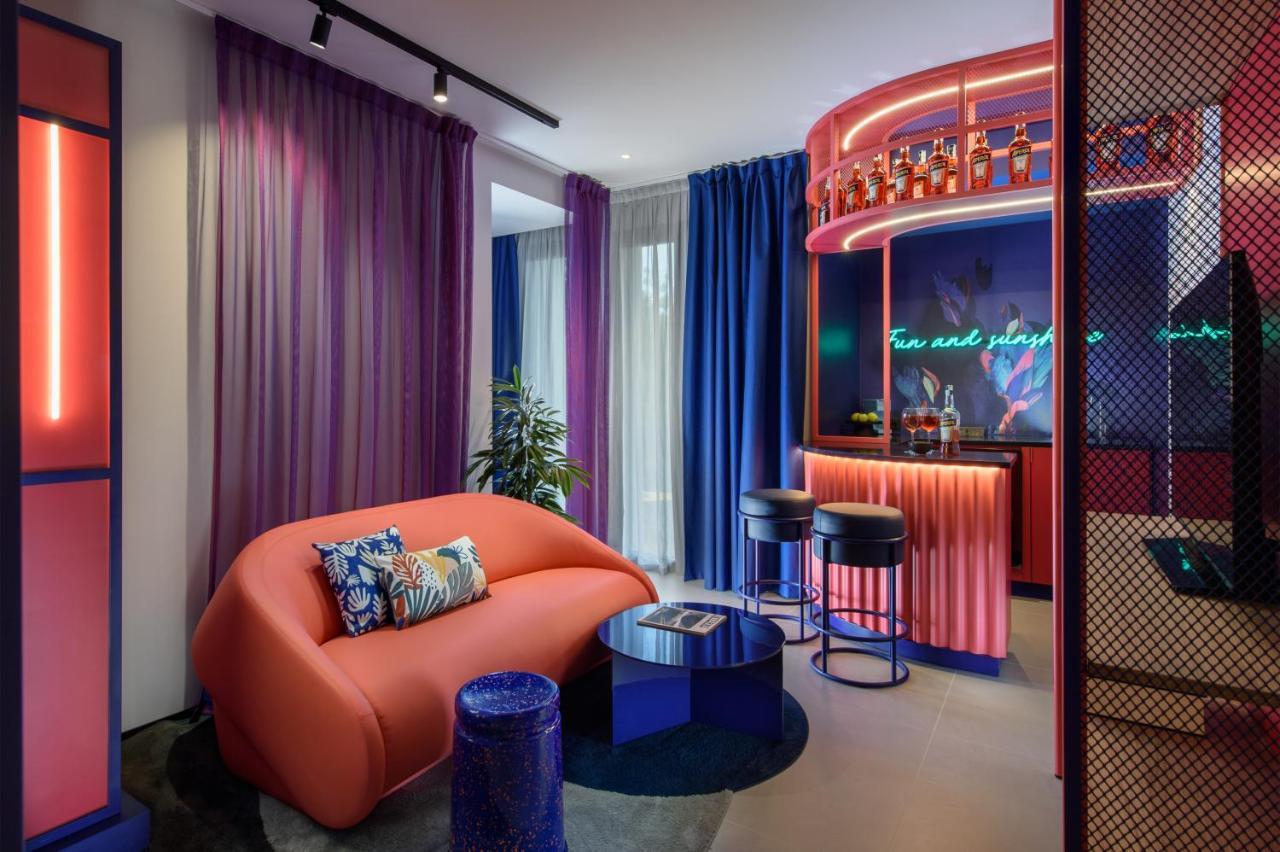 Demo Hotel Design Emotion Римини Екстериор снимка